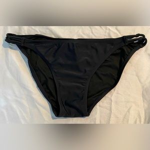 Xhilaration Cheeky Bikini Bottoms w/cutout side detailing. Color Black. Size L.